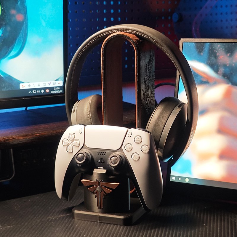 Gaming Console Setup - Handle Earphone Stand Zelda Anime Theme
